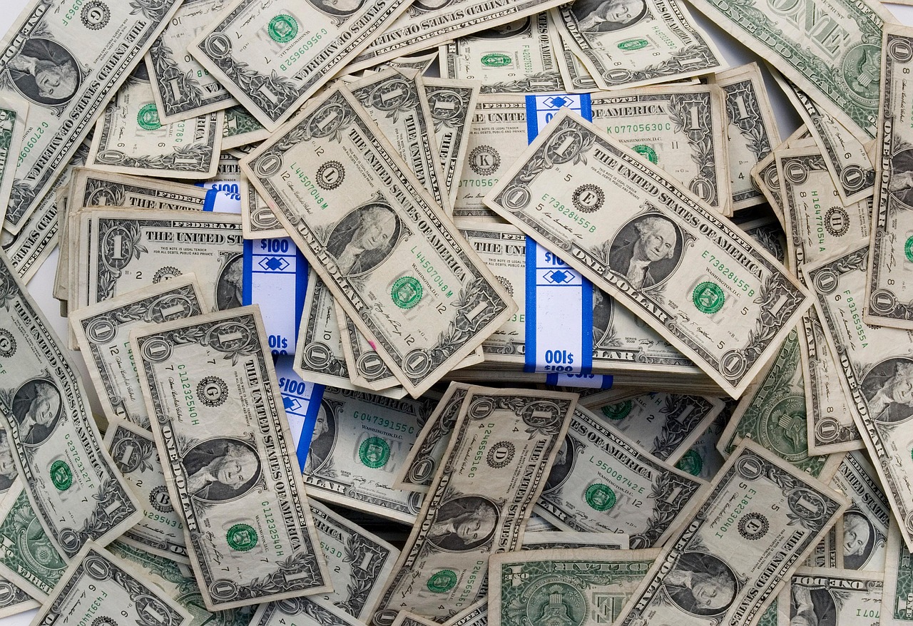 Savings Beyond The Piggy Bank: Uncommon Wealth Tactics