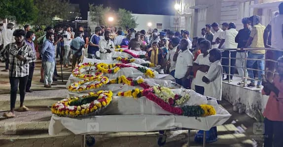 അപകടത്തിനു തൊട്ടുമുൻപു കല്ലേറ് ഗൂഢാലോചന.