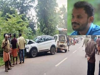 അപകടത്തിൽ വിദ്യാർത്ഥികളുടെ പരിക്ക് ഗുരുതരമാണെന്ന് പേടിച്ച് ആസിഡ് കുടിച്ച ഓട്ടോ ഡ്രൈവർ മരിച്ചു.