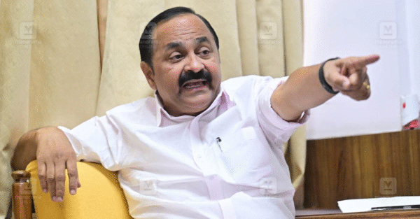 ശബരിമലയിൽ കോൺഗ്രസ് നിലപാട് മാറ്റിയിട്ടില്ല, എൻഎസ്എസിന് ഇഷ്ടമുള്ള രാഷ്ട്രീയ തീരുമാനം എടുക്കാം.