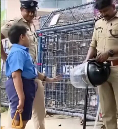 പൊലീസിനോട് ചോറും ന്യായവും ചോദിച്ച വിദ്യാർത്ഥിയെ പരസ്യത്തിലാക്കി മിൽമ.