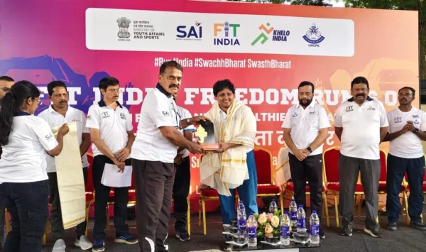 ഫിറ്റ് ഇന്ത്യ ഫ്രീഡം റൺ 6.0 ഗവർണർ ഉദ്ഘാടനം ചെയ്തു.