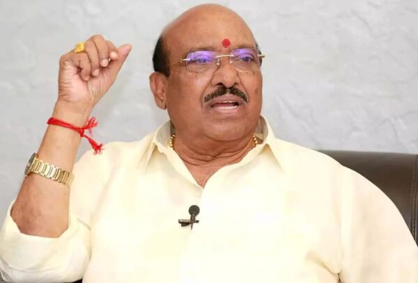 മുസ്‌ലിം ലീഗ് വര്‍ണക്കടലാസില്‍ പൊതിഞ്ഞ പൊട്ടാസ്യം സയനൈഡ്