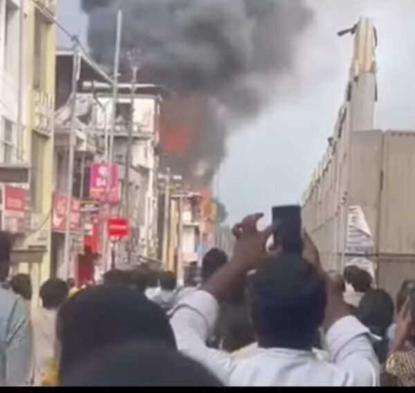 കൊല്ലം കൊട്ടിയത്ത് വൻ തീപിടുത്തം