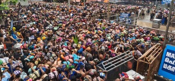 ശബരിമലയിൽ ഇപ്പോഴും വൻ ഭക്തജനത്തിരക്ക്
