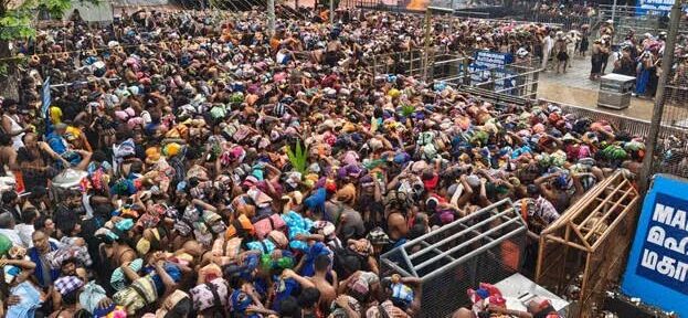 ശബരിമലയിൽ ഇപ്പോഴും വൻ ഭക്തജനത്തിരക്ക്