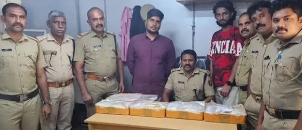 എട്ട് കോടി രൂപയുടെ സ്വർണം പിടികൂടി