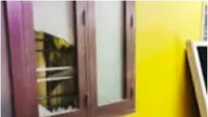 എസ്എൻഡിപി ഓഫീസ് ജനൽച്ചില്ല് തകർന്നു