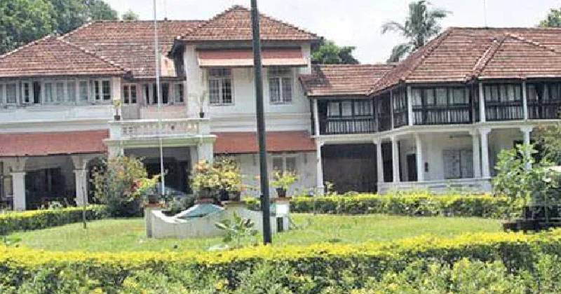 ക്ലിഫ് ഹൗസിൽ ബോംബ് ഭീഷണി