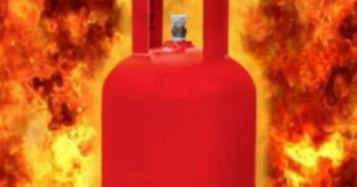 നെടുമങ്ങാട് ഹോട്ടലിൽ ഗ്യാസ് പൊട്ടിത്തെറിച്ച് അപകടം: മൂന്നു പേർക്ക് പരുക്ക്.