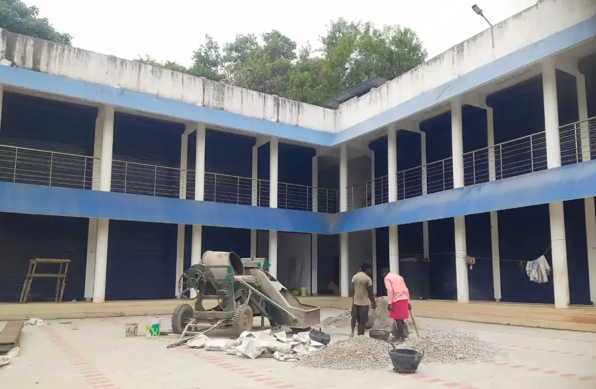 ഒടുവിൽ ചന്തയ്ക്ക് ശാപമോക്ഷമാകുന്നു