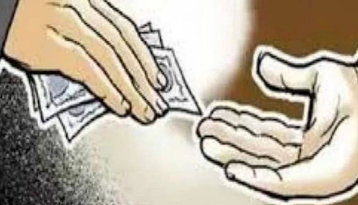 നെടുമങ്ങാട് വില്ലേജ് ഓഫീസിൽ വിജിലൻസ് കയറി