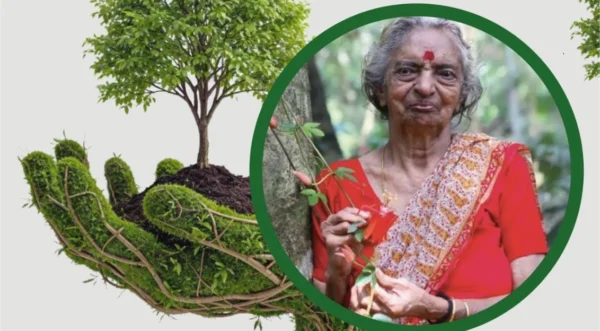 കലാനിധിയുടെ പ്രഥമ കെ. പി സരസ്വതി കുഞ്ഞമ്മ സ്മാരക തപസ്വനം പുരസ്കാരം നൽകി ആദരിക്കുന്നു