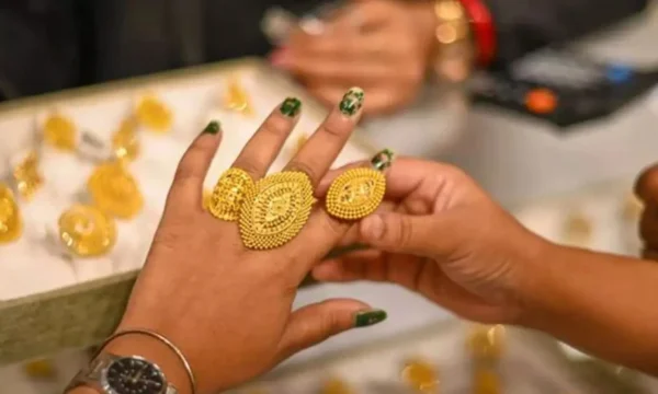 പുതിയ റെക്കോഡിൽ