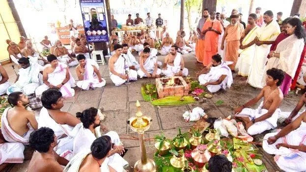 മഹേശ്വരം ക്ഷേത്രത്തിൽ അതിരുദ്ര മഹായജ്ഞത്തിന് തുടക്കമായി