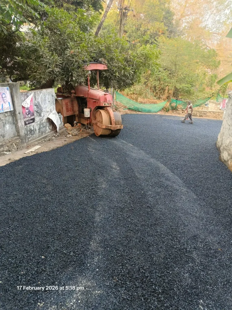 കുതിരവട്ടം പപ്പുവിന്റെ റോഡ് റോളർ വീണ്ടും കുതിരവട്ടം പപ്പുവിന്റെ റോഡ് റോളർ വീണ്ടും