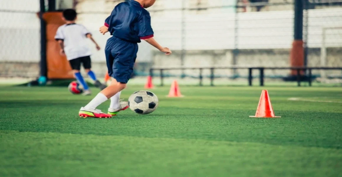 മഞ്ഞപ്പടയുടെ ഗർജ്ജനം! ഡൽഹിയെ തകർത്ത് ചെന്നൈ; കളം പിടിച്ച് സിഎസ്‌കെ ബൗളർമാർ…