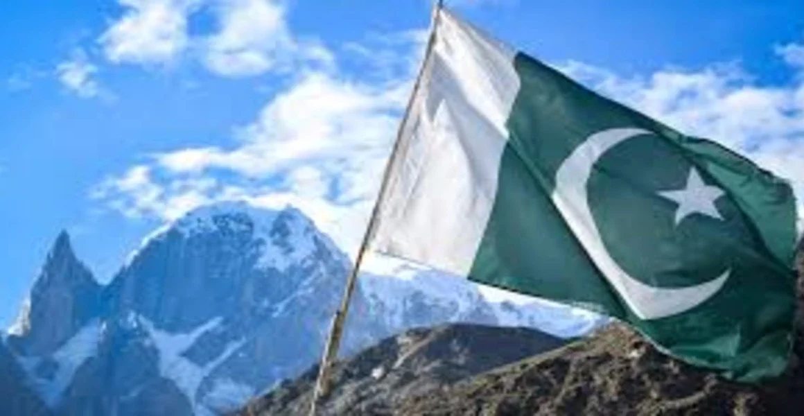 പാകിസ്താന്റെ മുന്നറിയിപ്പ് തള്ളി ഇസ്രായേൽ! തൊട്ടുപിന്നാലെ ലെബനനിൽ തീമഴ; ഹിസ്ബുള്ള വിറയ്ക്കുന്നു…