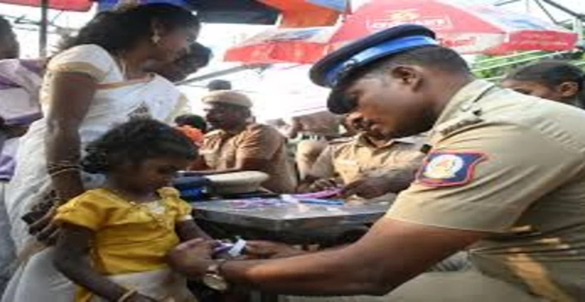 കടമയേക്കാൾ വലുത് കരുതൽ! മലപ്പുറത്തെ വോട്ടിംഗ് ബൂത്തിൽ നിന്നുള്ള ഈ കാഴ്ച നെറ്റിസൺസിന്റെ കണ്ണുനിറയ്ക്കുന്നു…