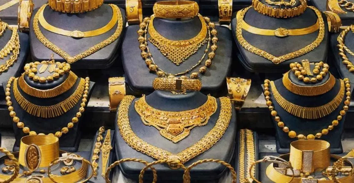 ഏപ്രിൽ ഫൂളല്ല, സ്വർണവിലയിൽ റെക്കോർഡ് കുതിപ്പ്; ആഭരണപ്രേമികൾക്ക് ഷോക്ക്!